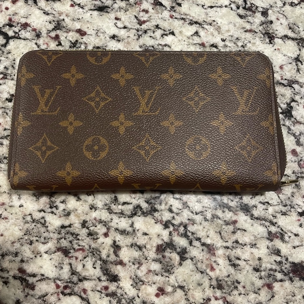 Louis Vuitton authentic wallet
